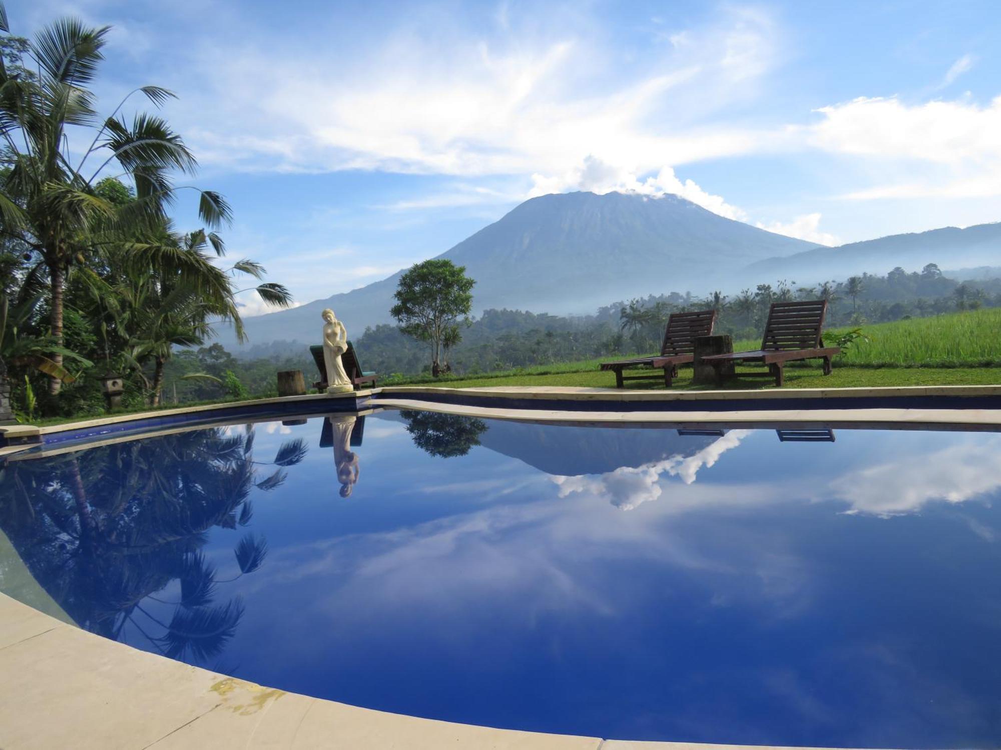 Great Mountain Views Villa Resort Selat Eksteriør billede